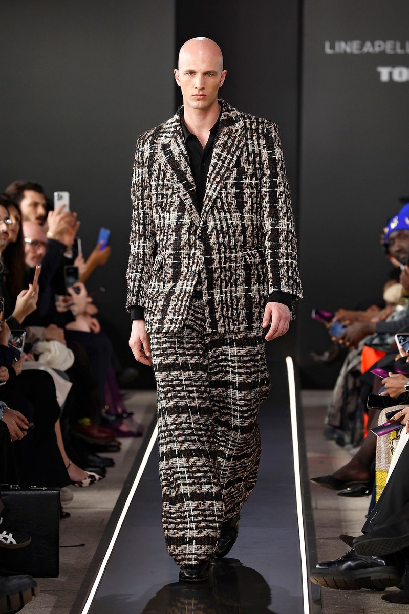 Look 7