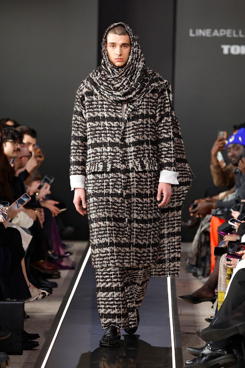 Look 11