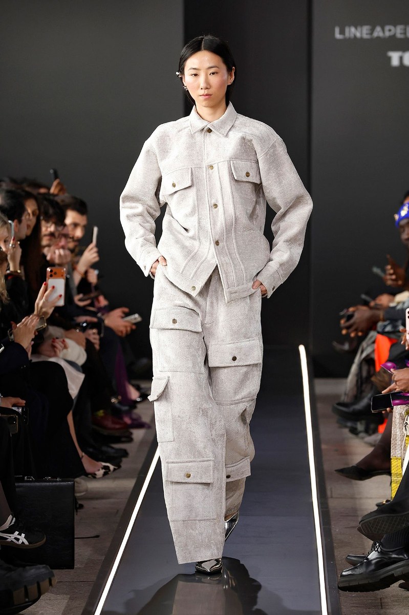 Look 15