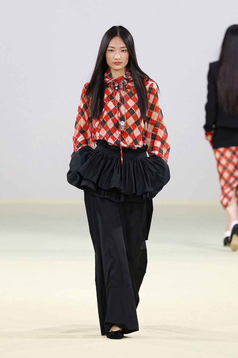 Look 12