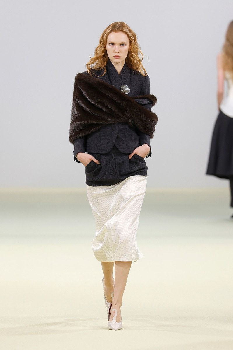 Look 18