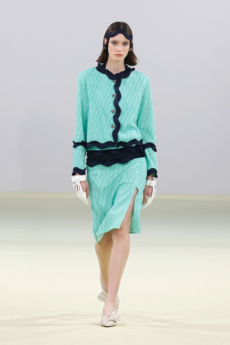 Look 25