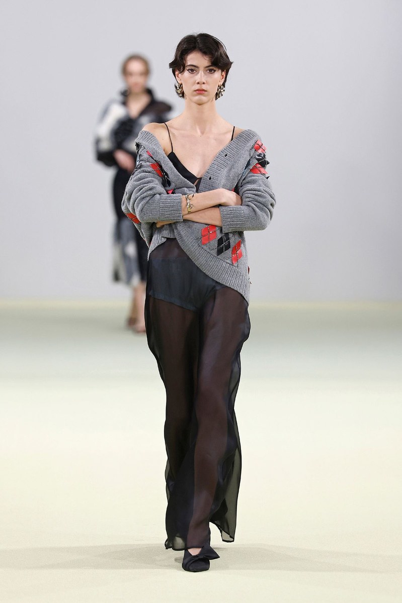 Look 32