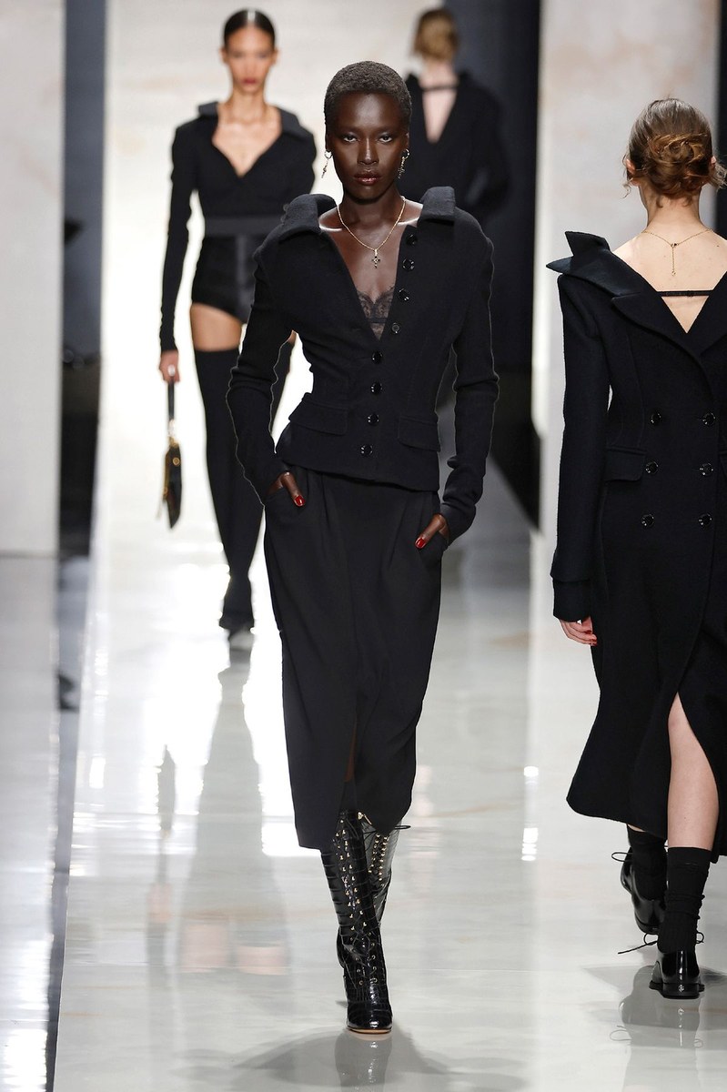Look 3