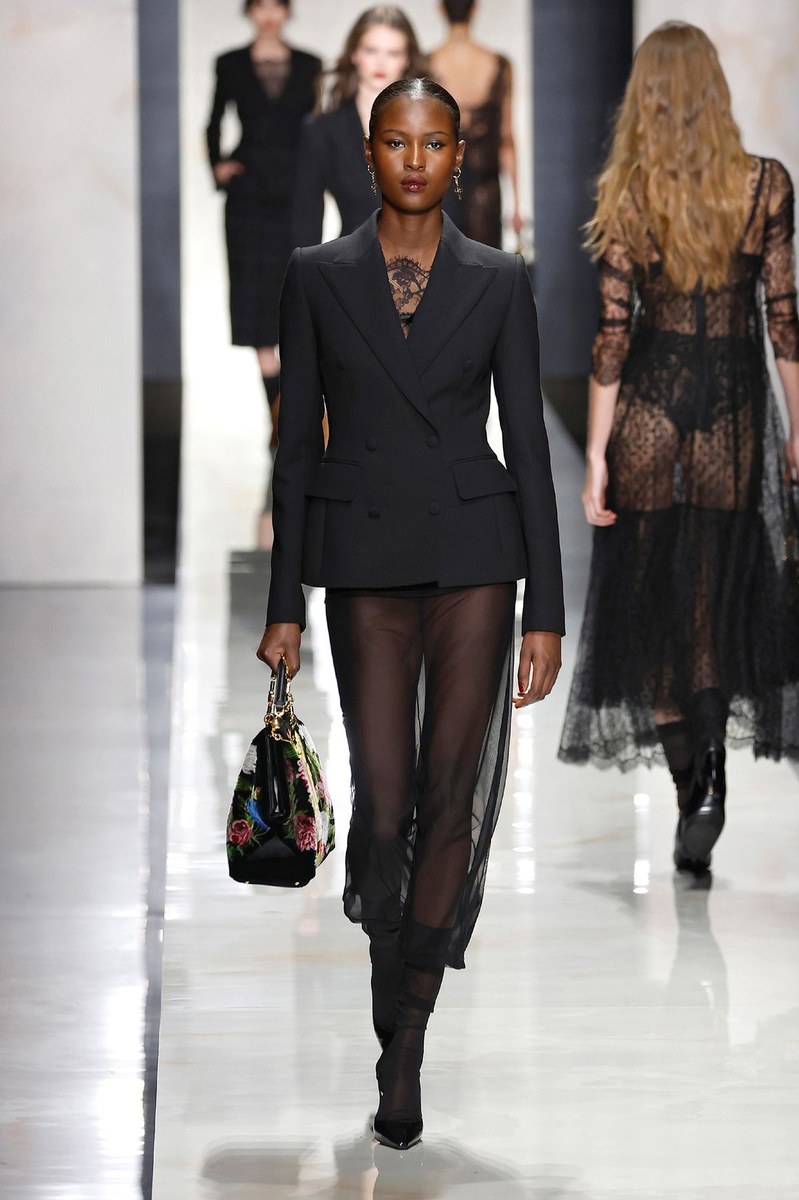 Look 11