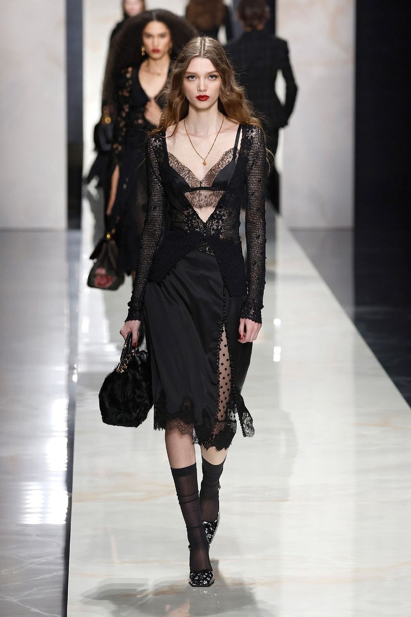 Look 15