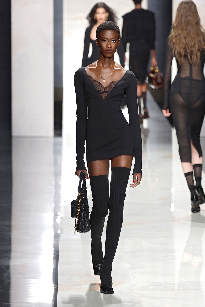 Look 32