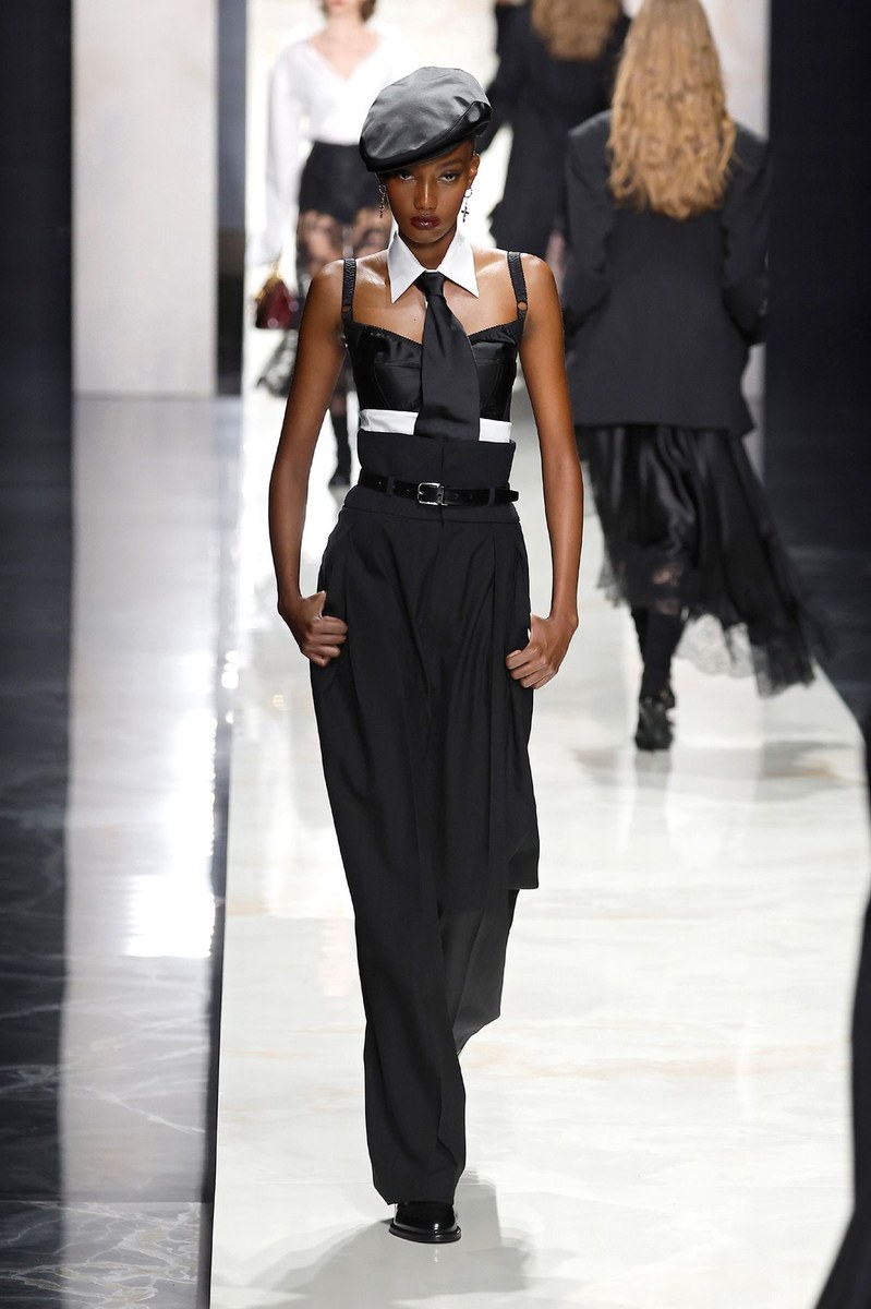 Look 49