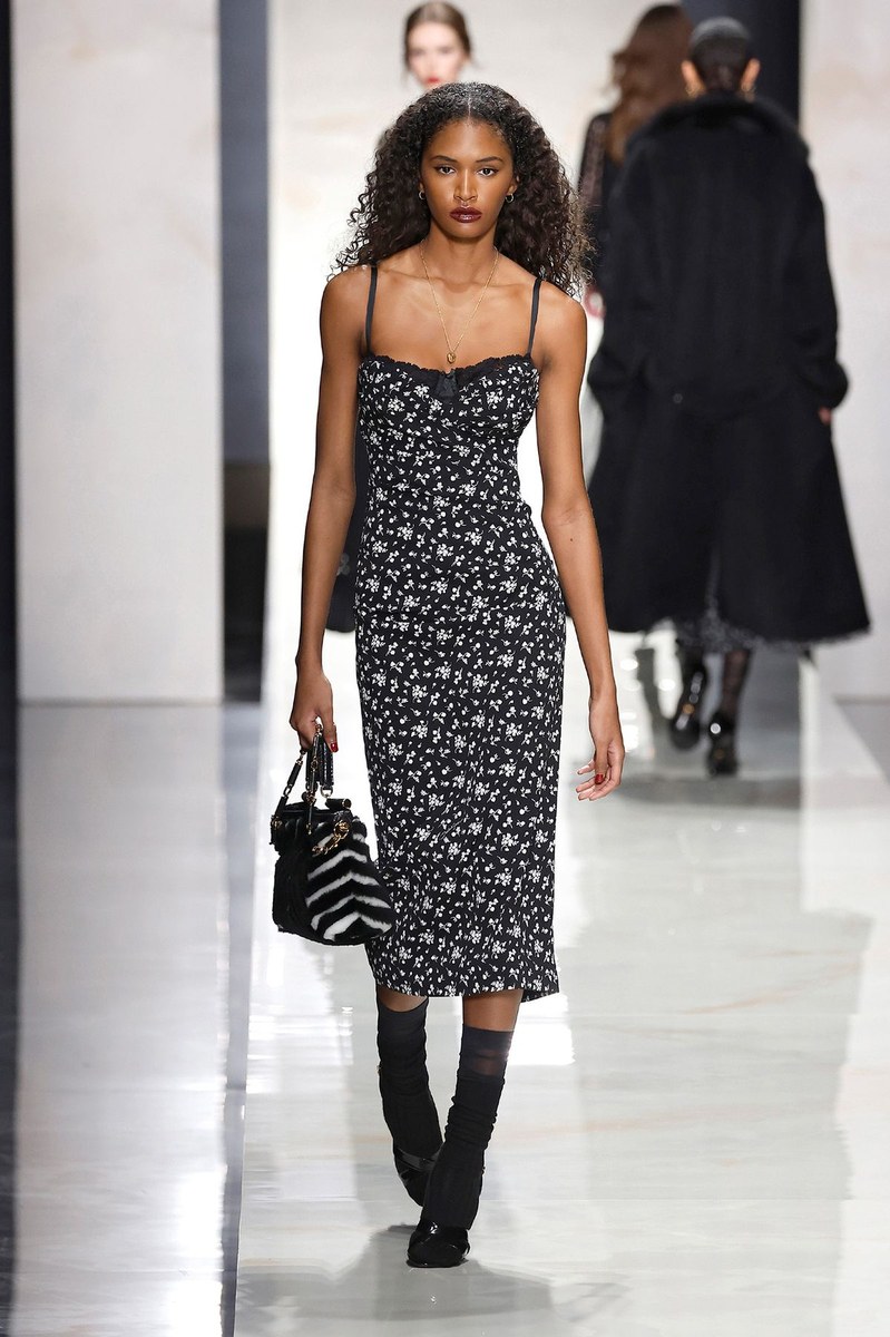 Look 60