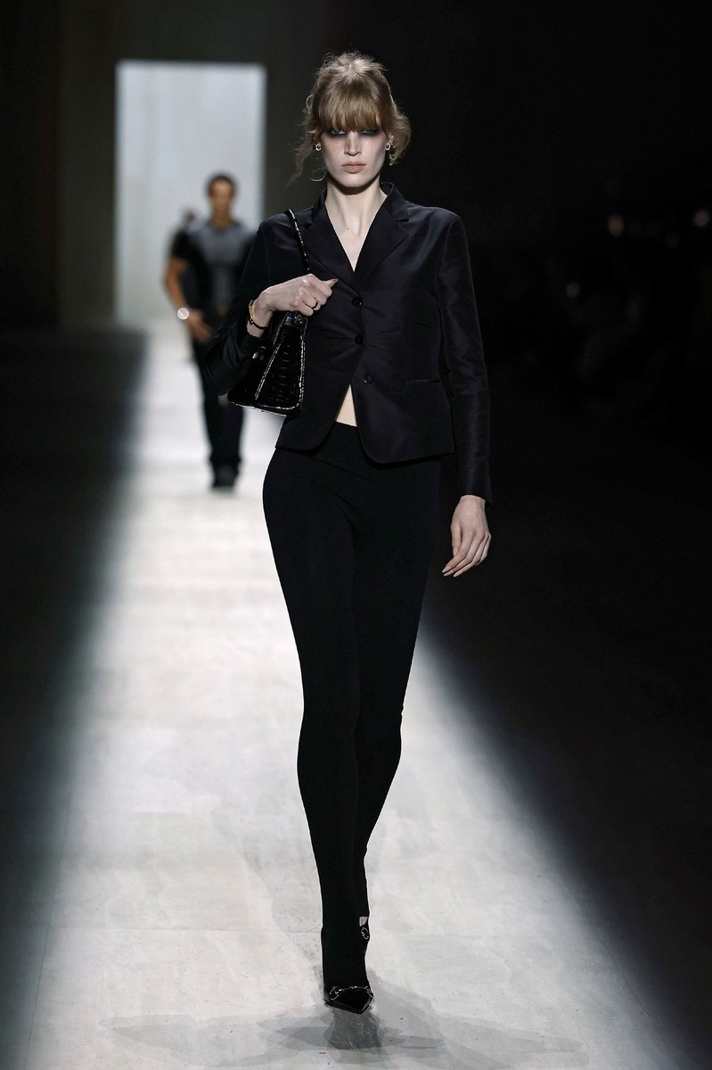 Look 3