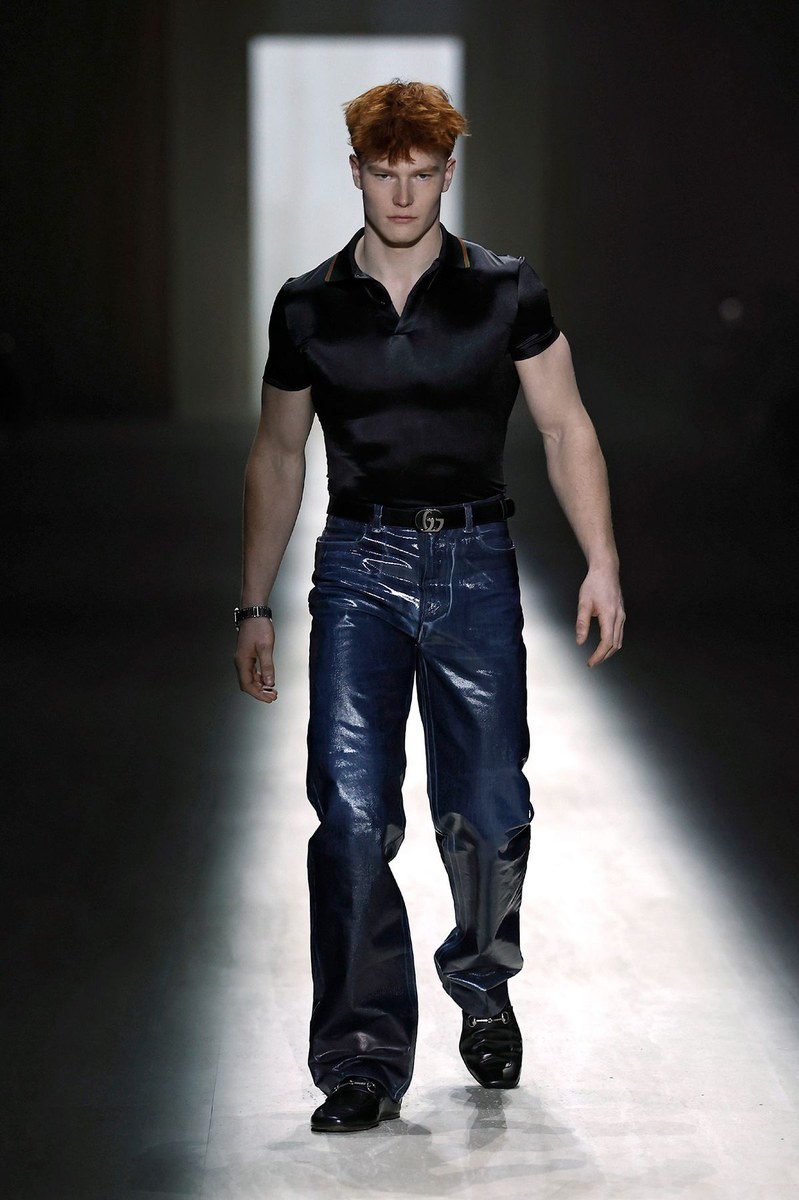 Look 10