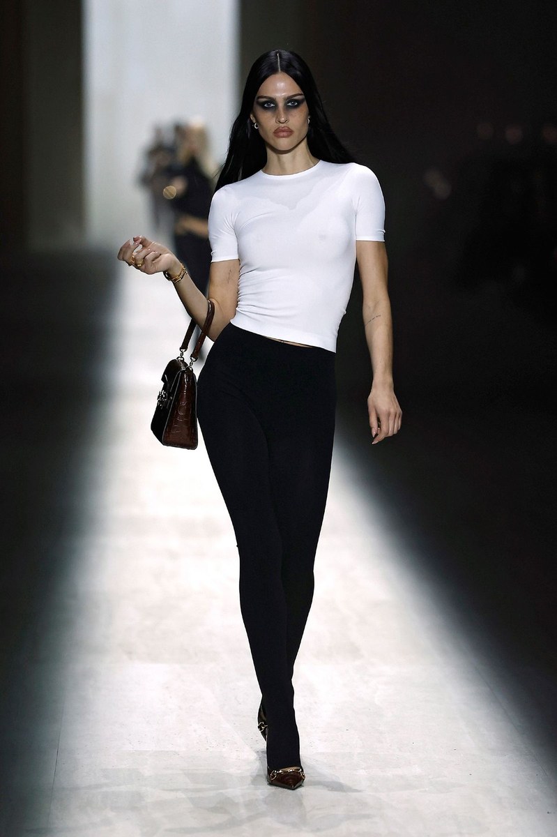 Look 18
