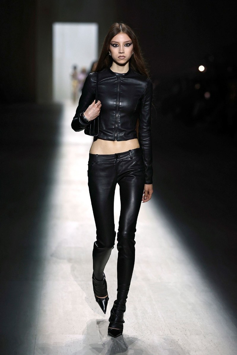 Look 25