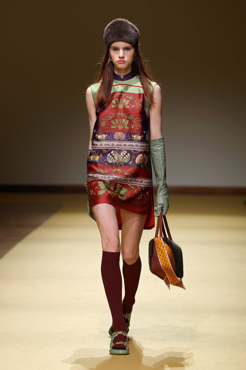 Look 3