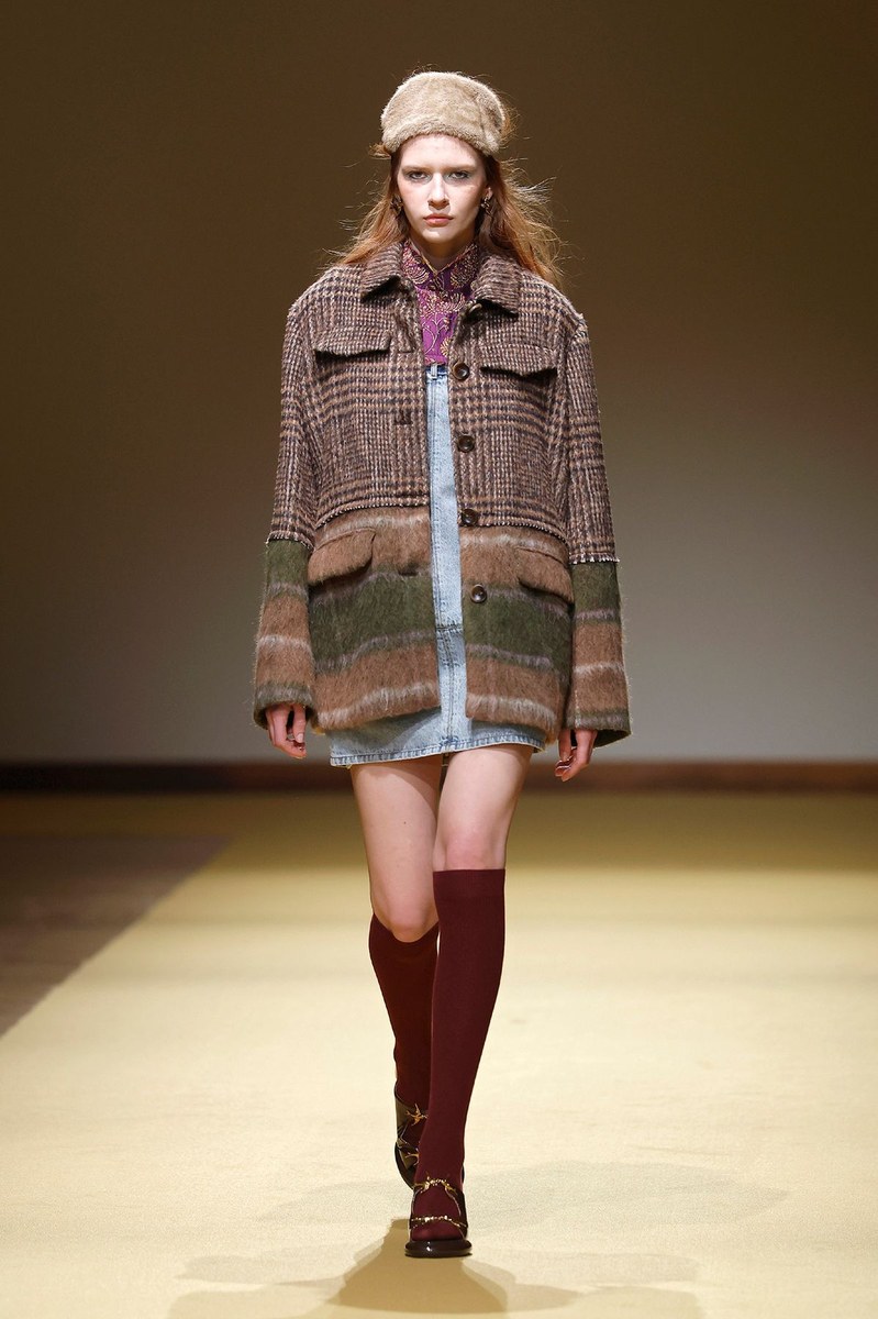 Look 11
