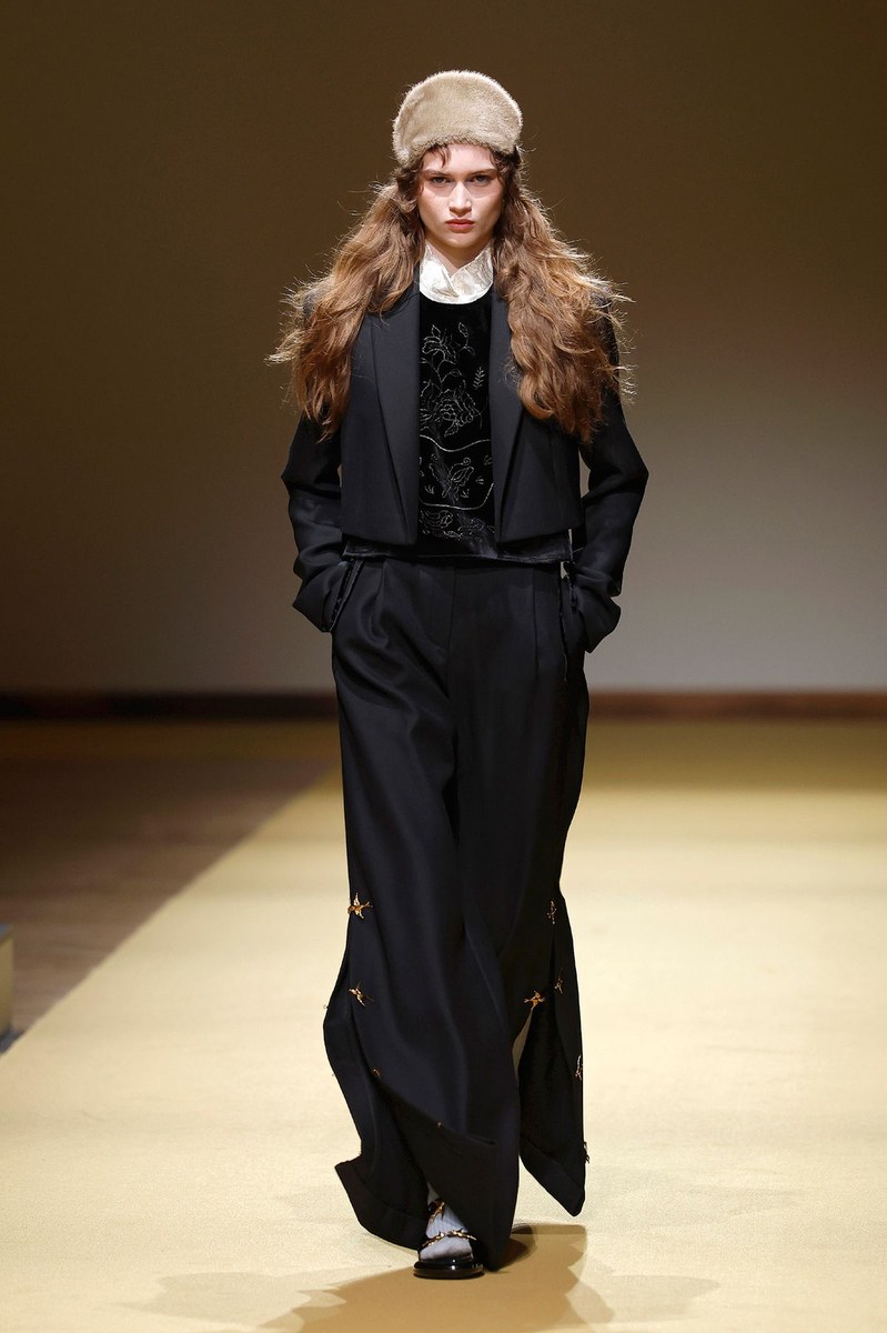 Look 27