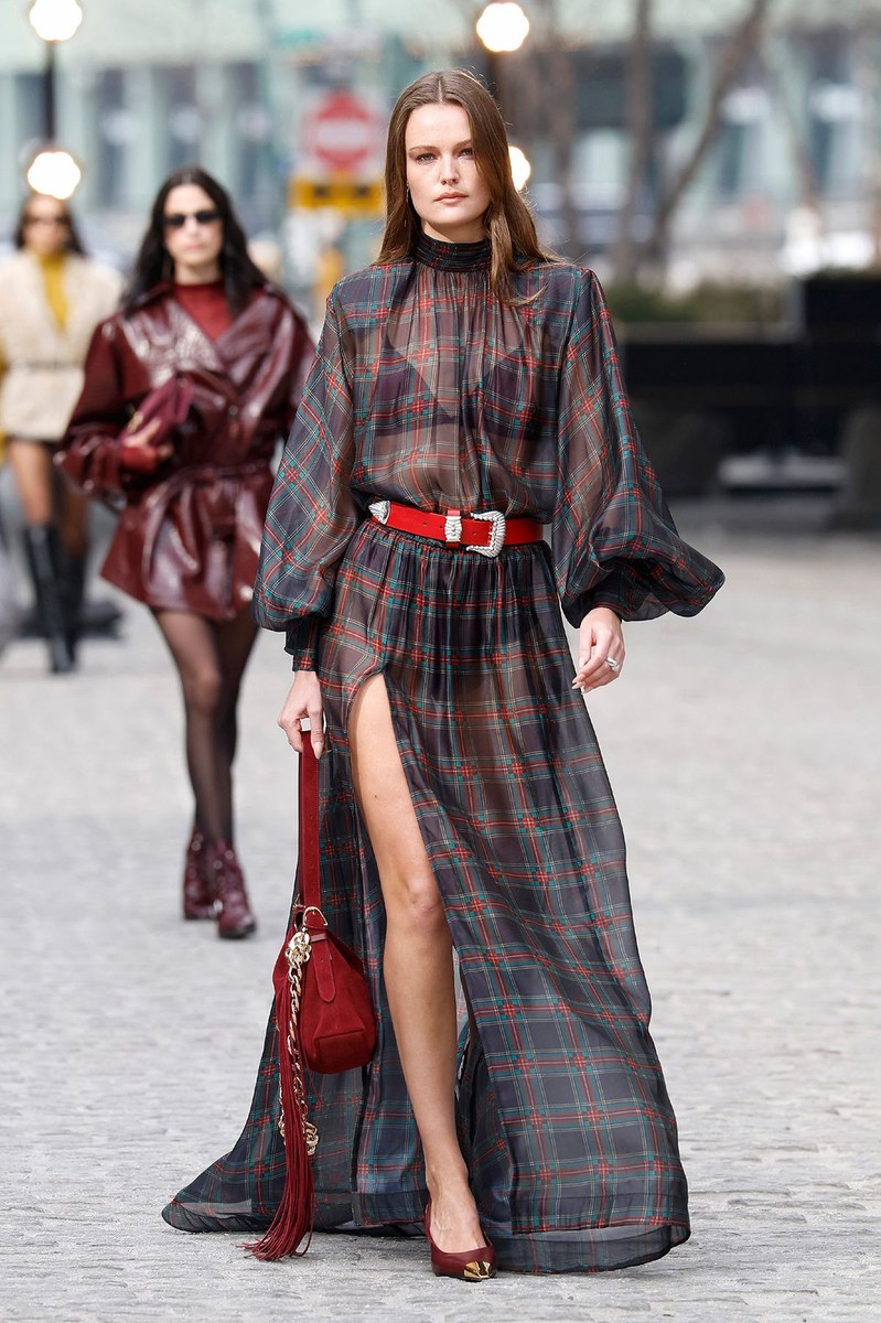 Look 15