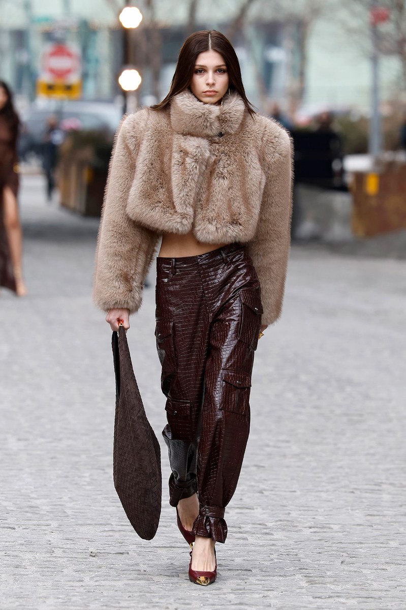 Look 19