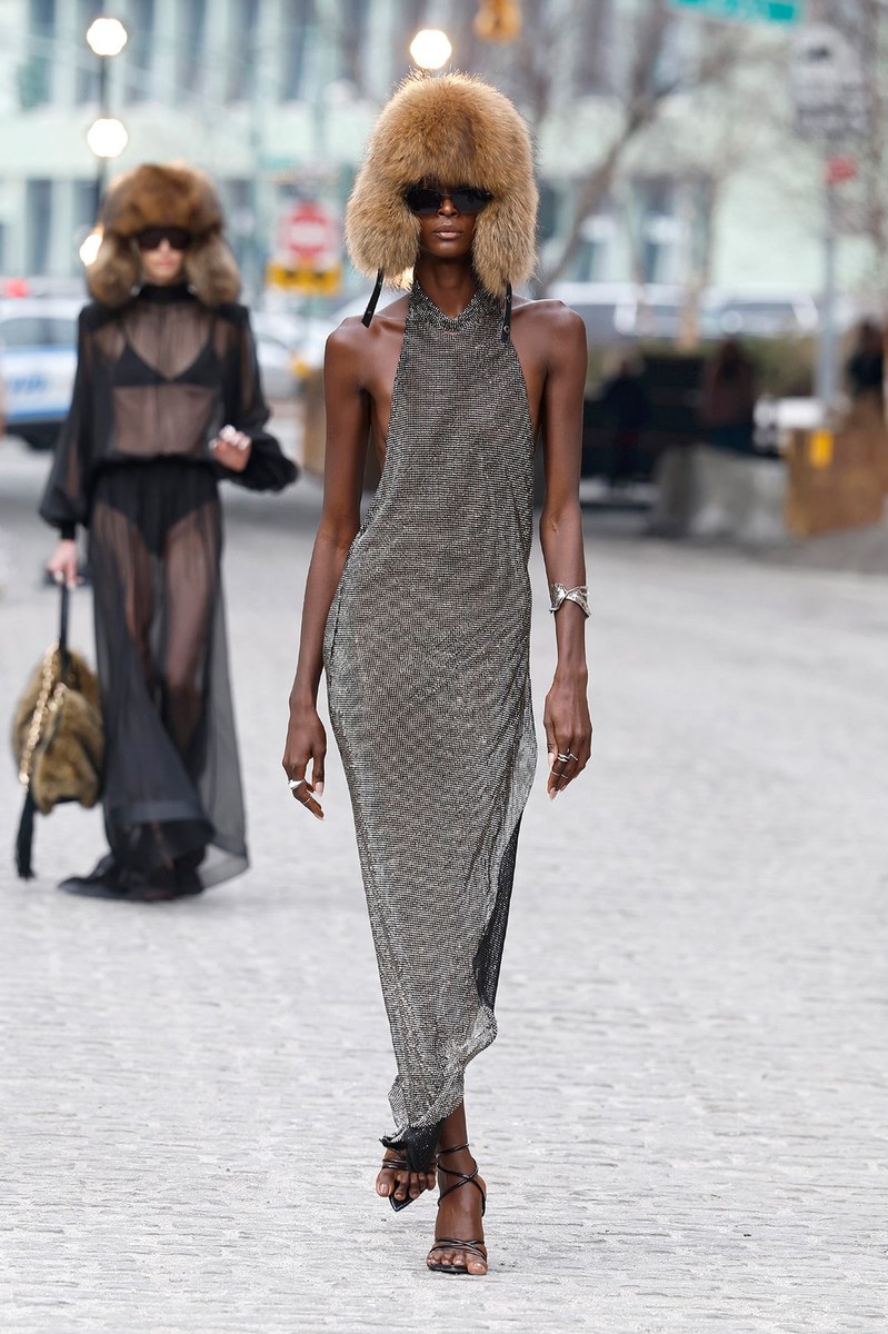 Look 30