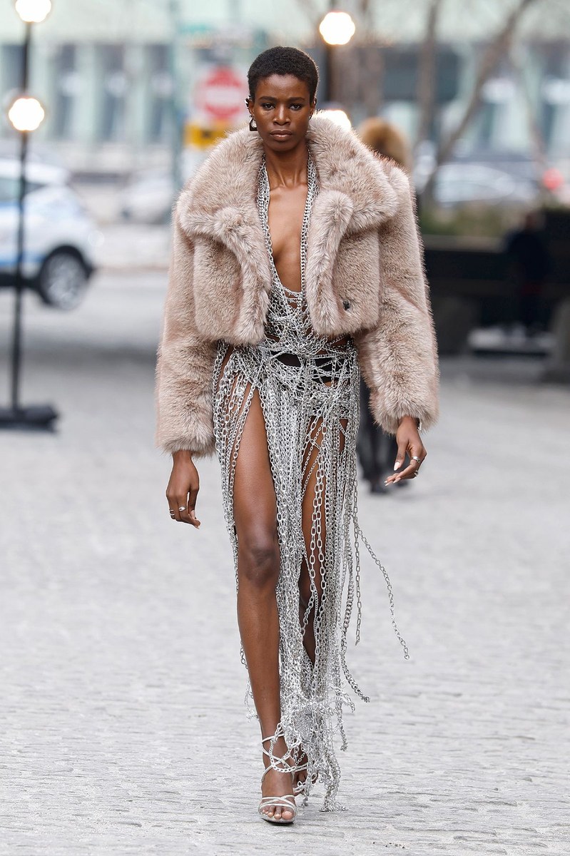 Look 32