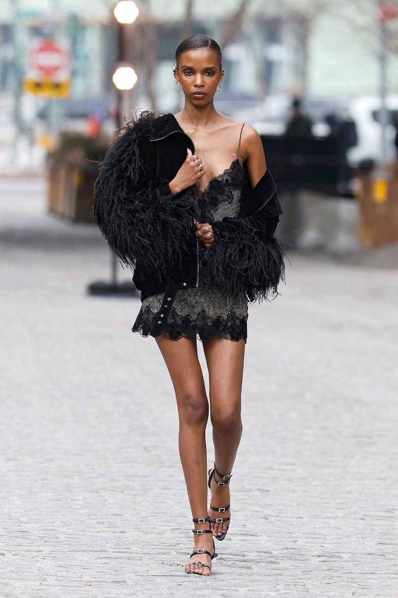 Look 35