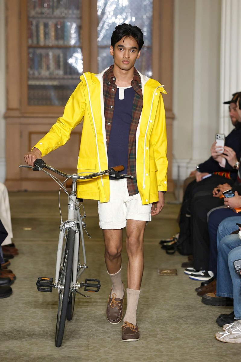 Look 10