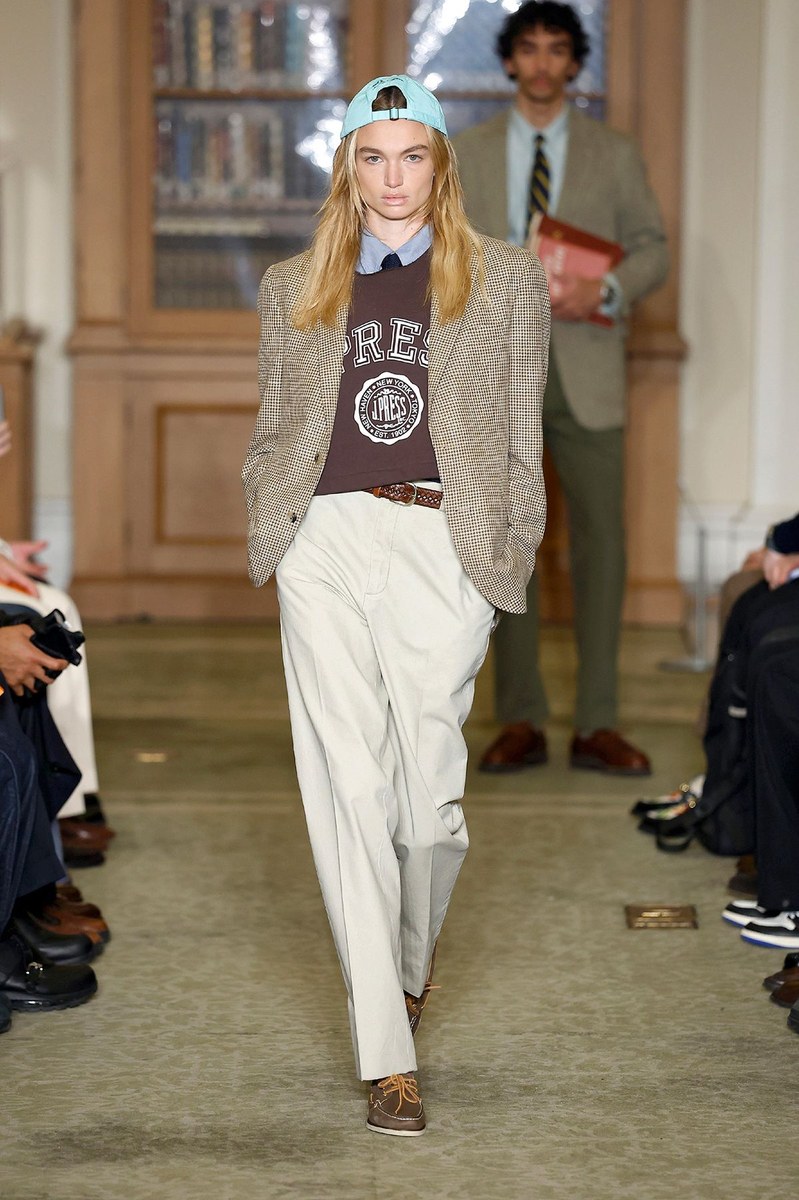 Look 11