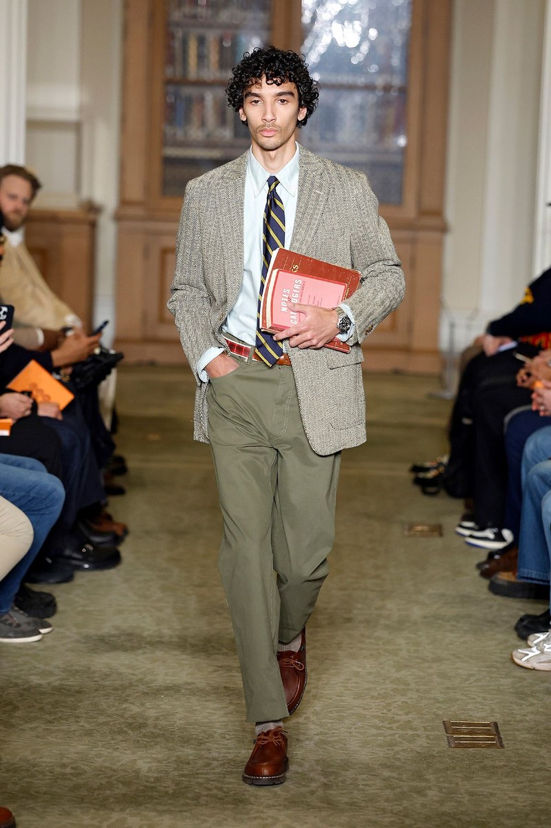 Look 12