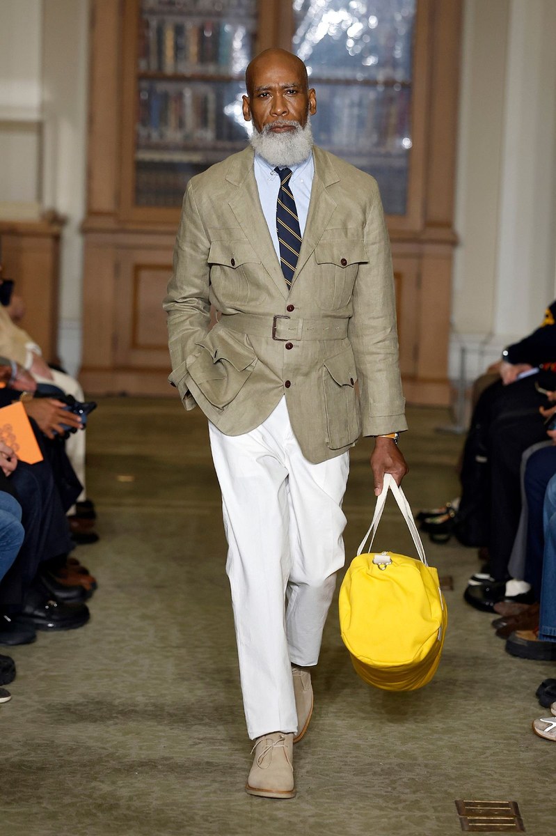 Look 15