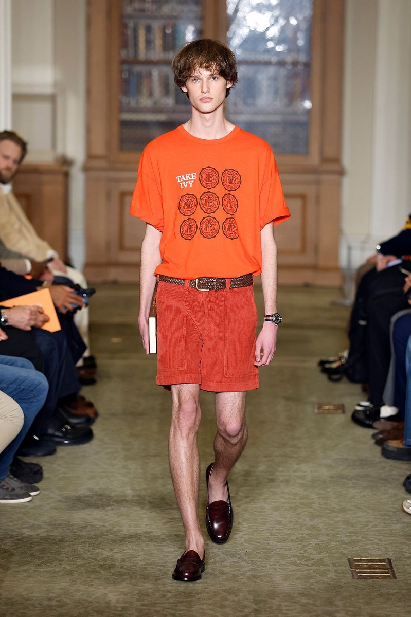 Look 16