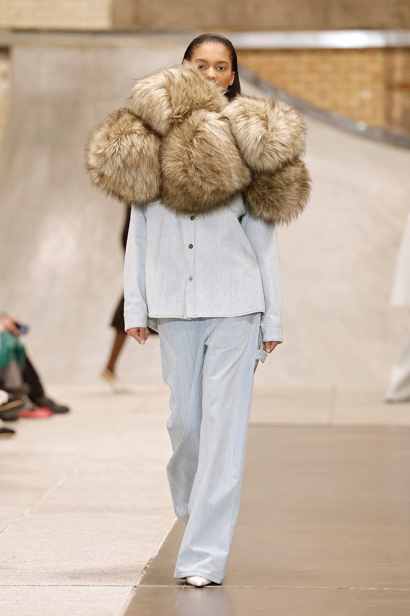 Look 5