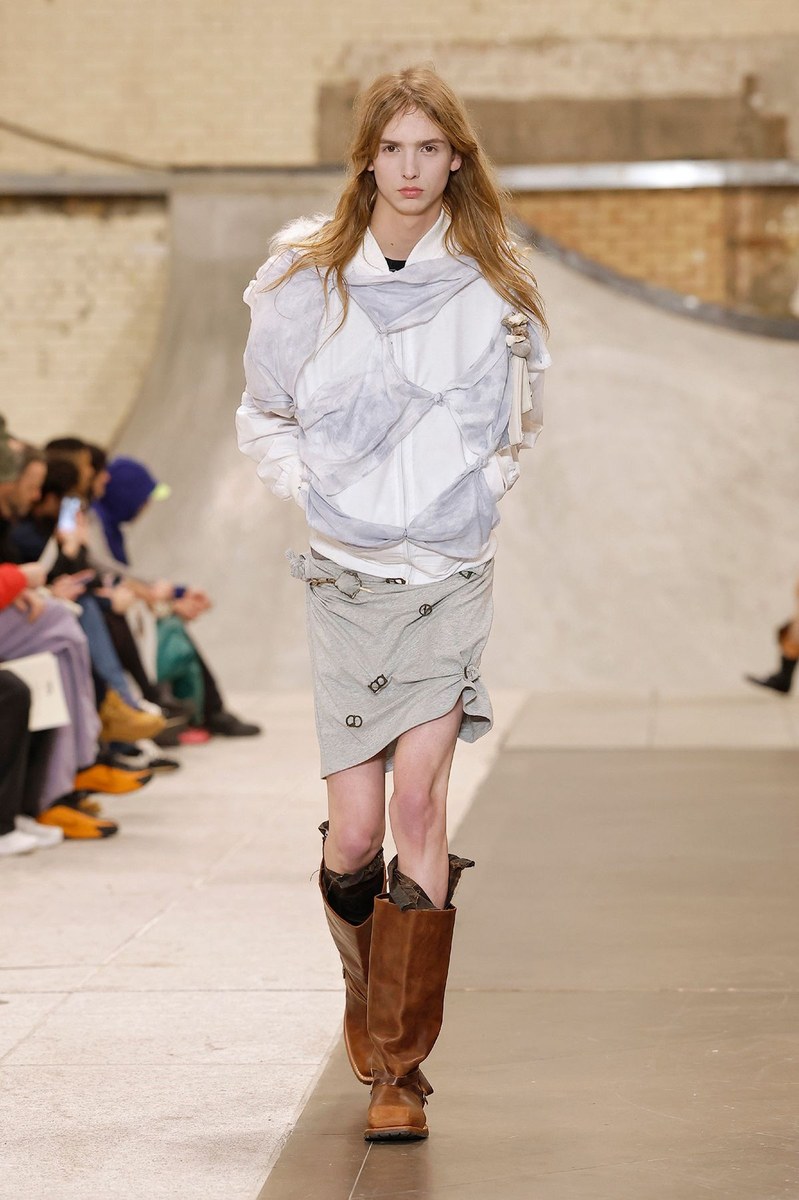Look 3