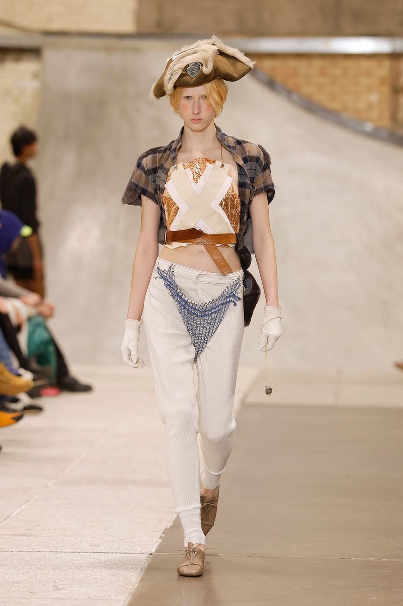 Look 9
