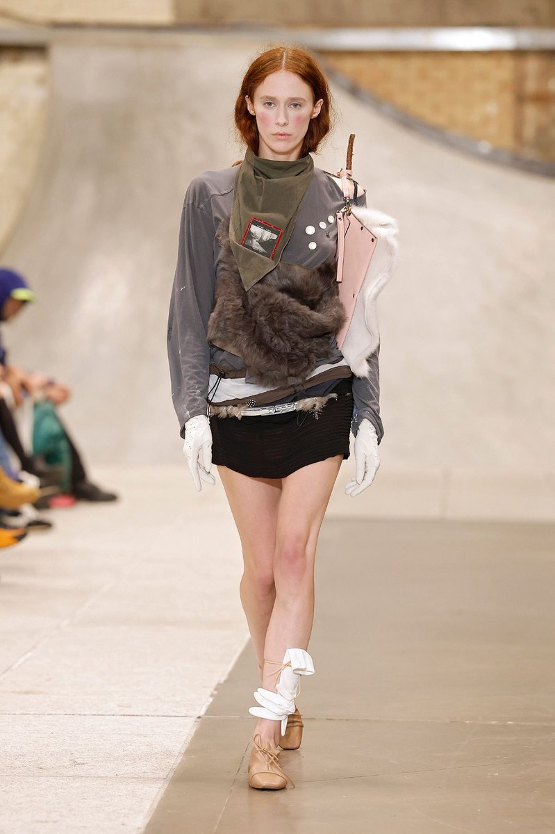 Look 10