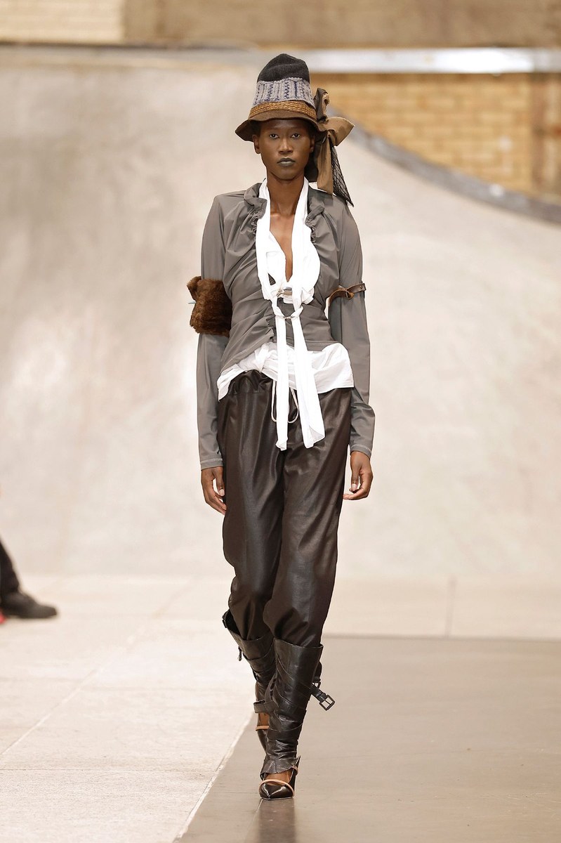 Look 11