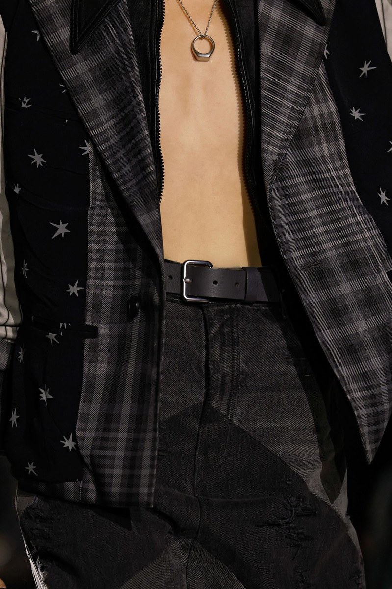Detail 1