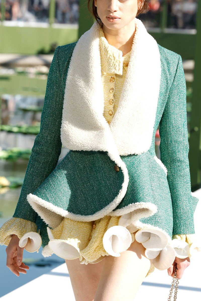 Detail 8