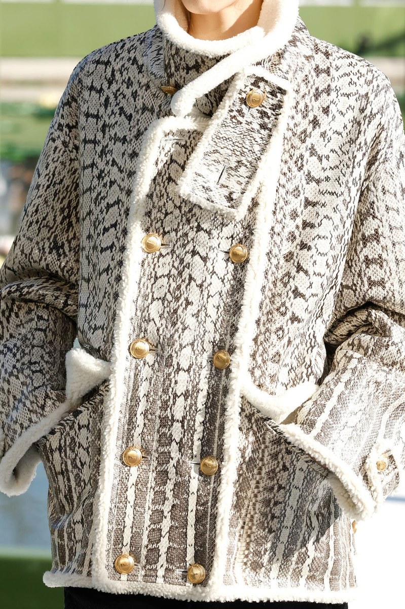 Detail 9