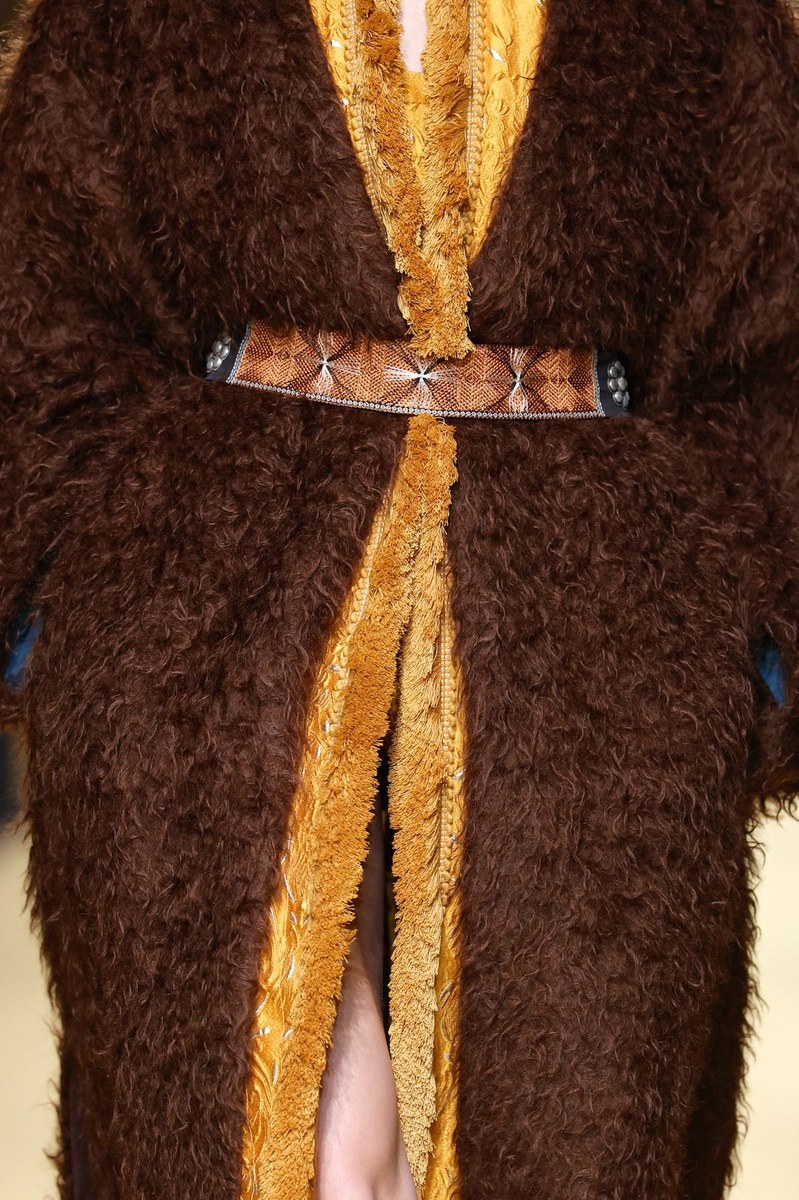Detail 1