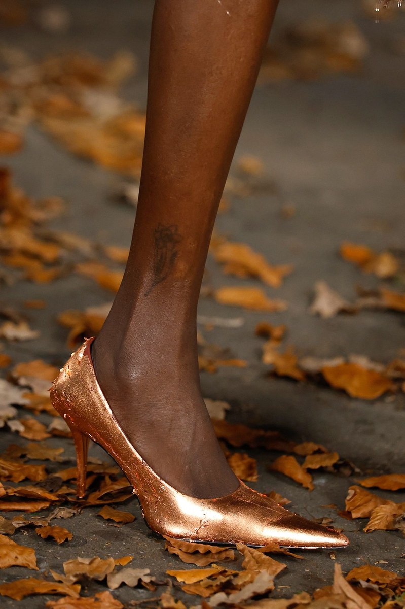 Shoe 11
