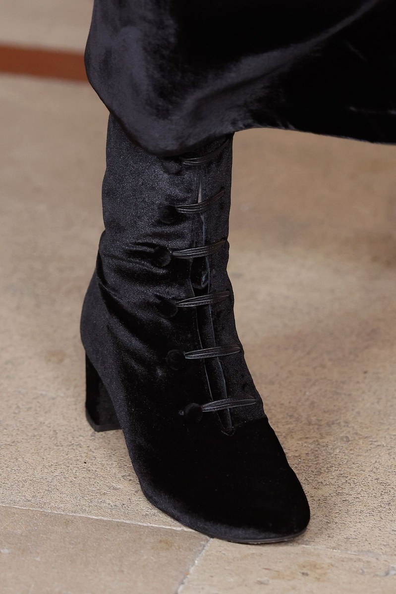 Shoe 9