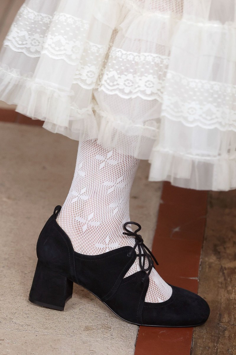 Shoe 14