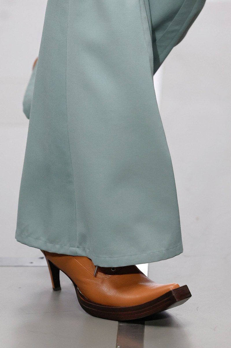 Anrealage FW26 Shoes