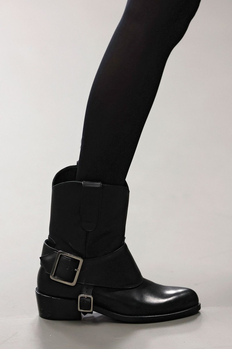 Shoe 6