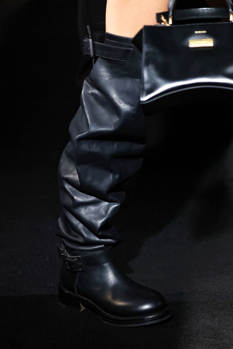 Shoe 14