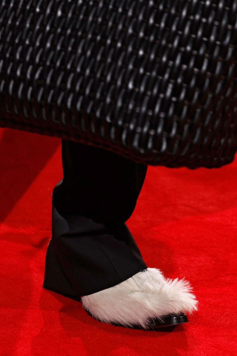 Shoe 11