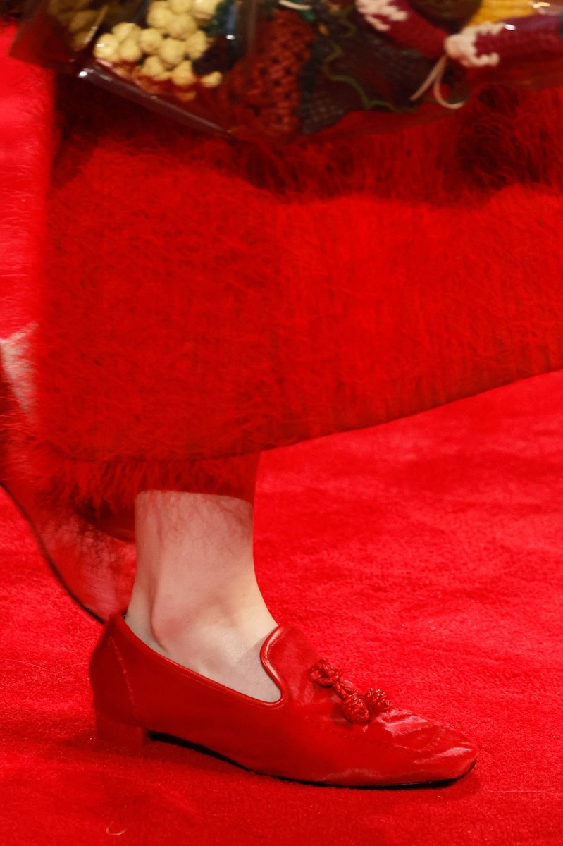 Shoe 18