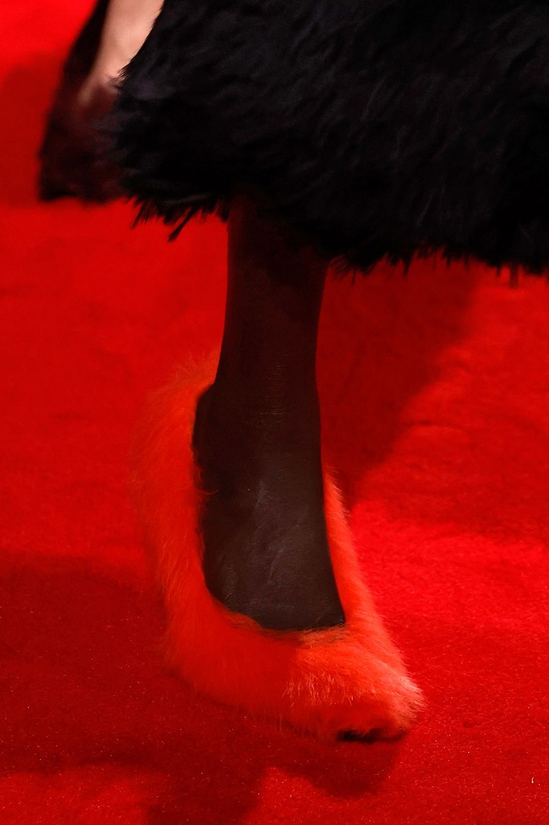 Shoe 28