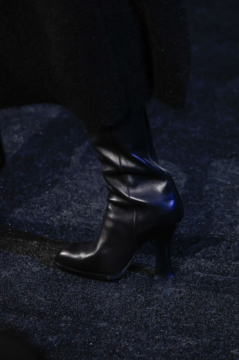 Shoe 7