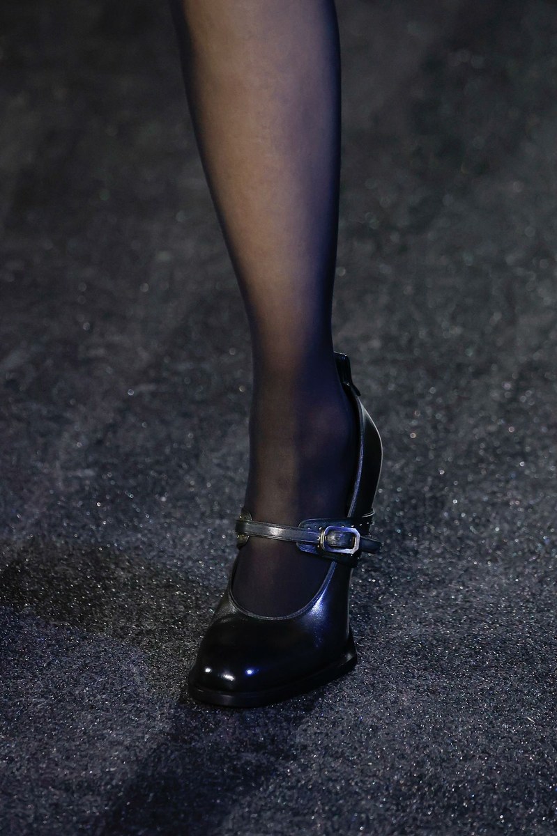 Shoe 11